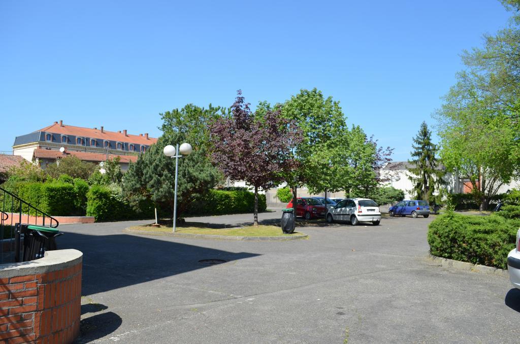 Kyriad Direct Montauban Centre Exterior foto